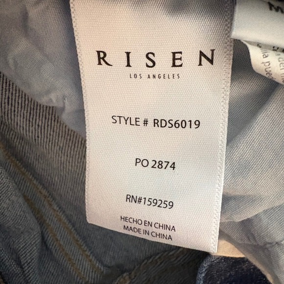 Risen Distressed Denim Jean Shorts Dark Wash Frayed Hem‎ Medium - Picture 6 of 6